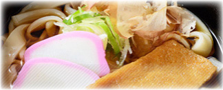 豊富なメニューのお食事処「楽」